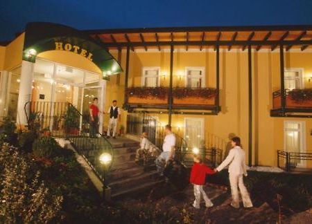 Gasthof Hotel Zum Weinberg Kohfidisch Exteriér fotografie